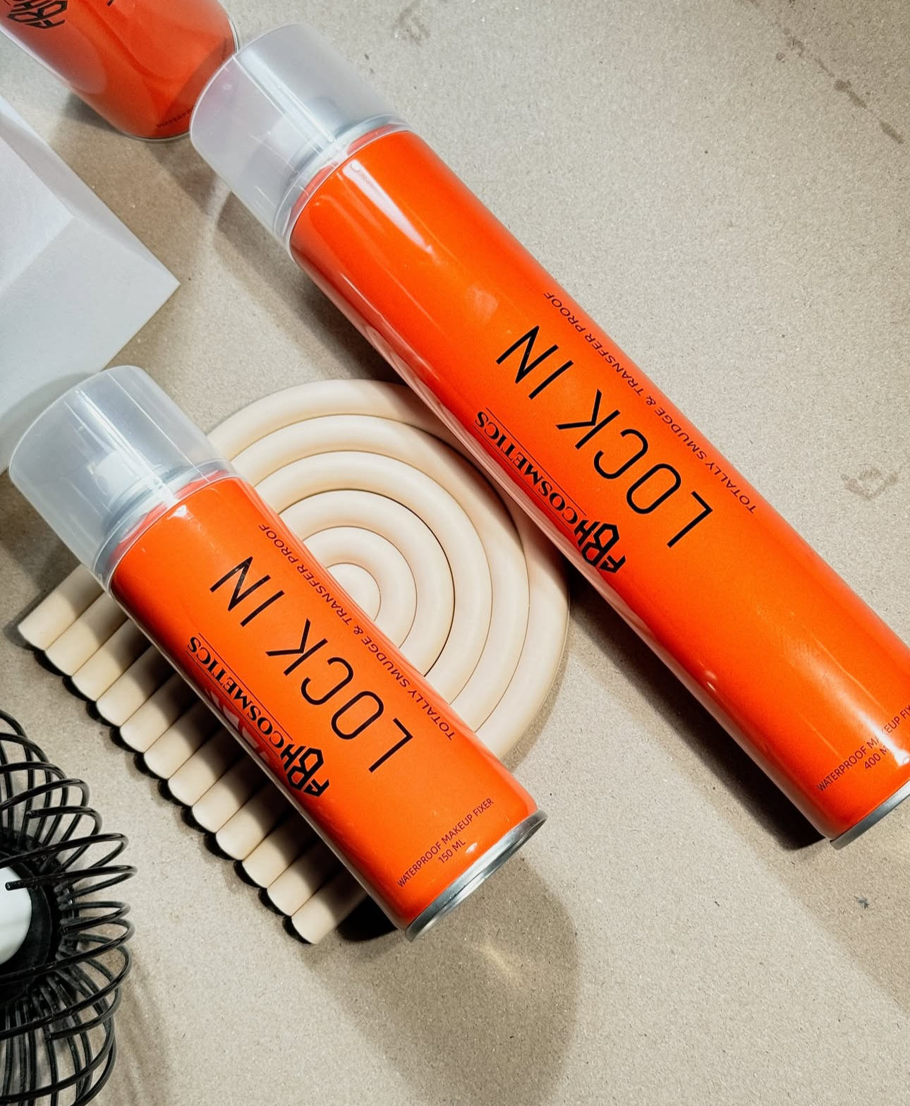 Spray Fixateur – Lock In (Petite & Grande Contenance) – Image 3